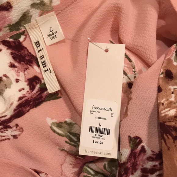 Francesca’s pink floral skirt - Picture 3 of 3